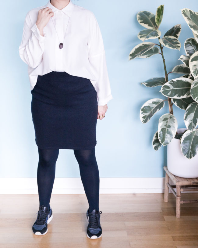 Outfit Bleistiftrock aus Strick und Schnittmuster Oversize Bluse Cocoon von Schnittduett