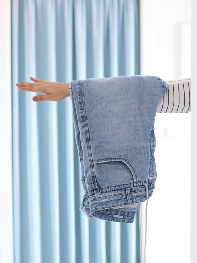 Kaputte Jeans im Schritt reparieren - einfach und unsichtbar mit der Nähmaschine
